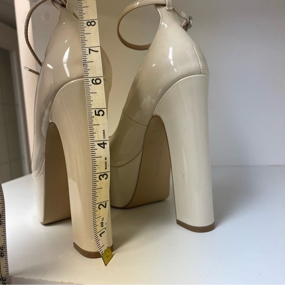 Steve Madden nude high heels size 6 - Picture 9 of 15